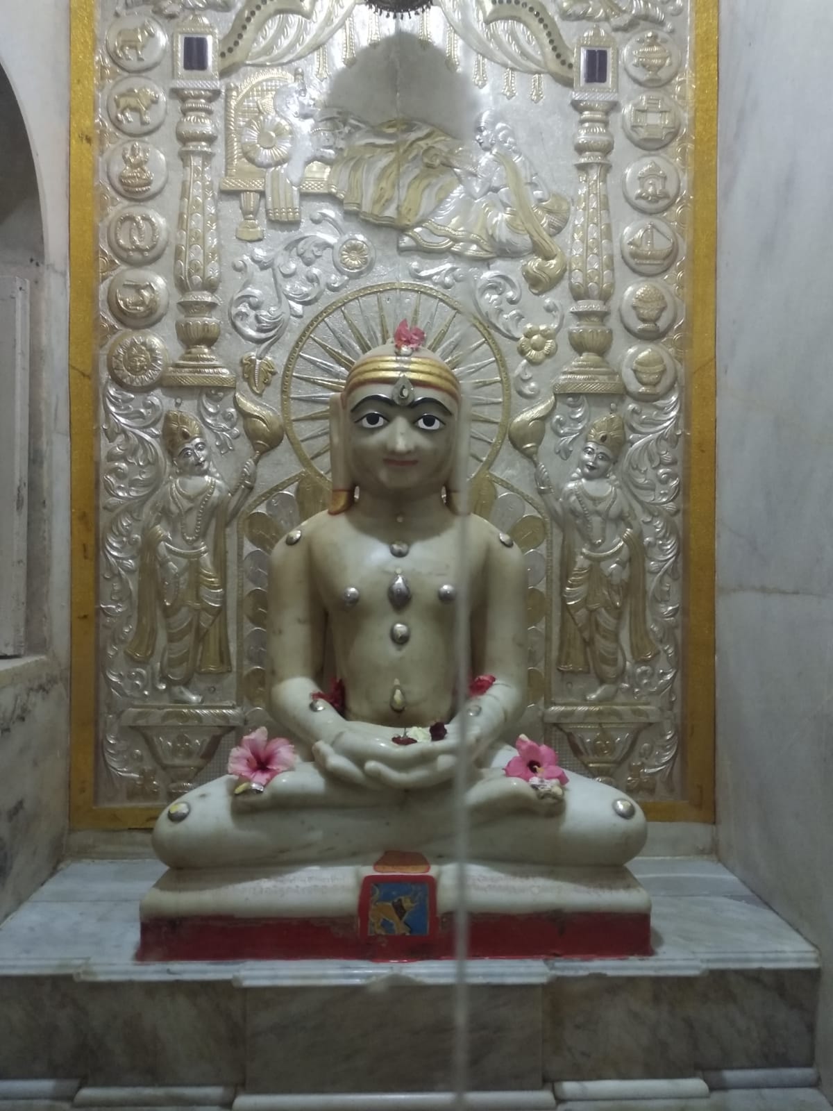 Shri Chandraprabha Swami Bawan Jinalaya Nipani Shwetamber Jain Tirth, Guruwar Peth, Nippani, District - Belagavi (Karnataka) image 9