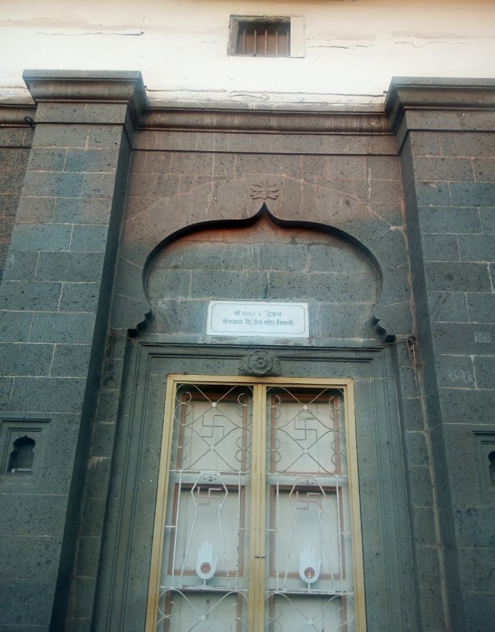 Shri 1008 Adinath Saitwal Digamber Jain Mandir, Basvannagar, Nippani, District - Belagavi (Karnataka) thumbnail 2