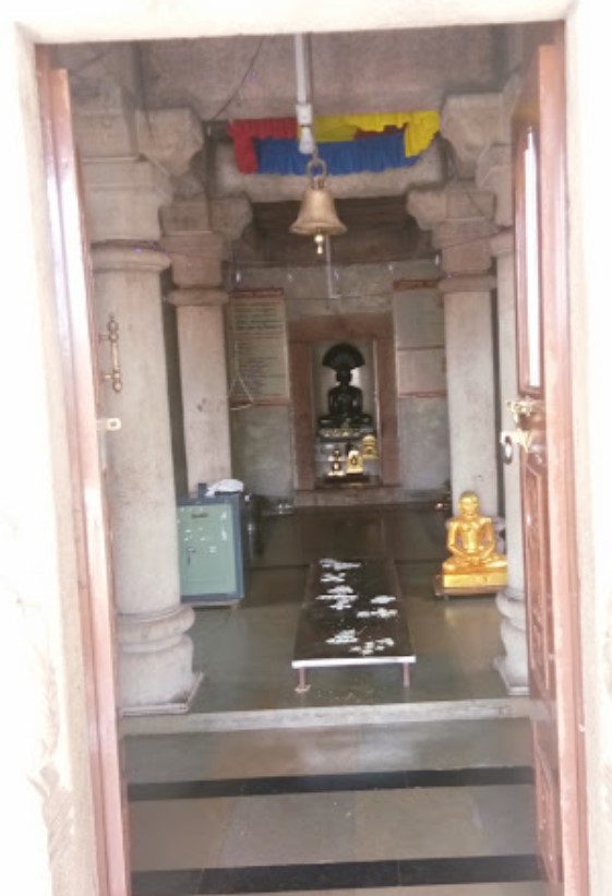 Shri Parshvnath Digamber Jain Mandir, Hosur, District - Belagavi (Karnataka) thumbnail 2